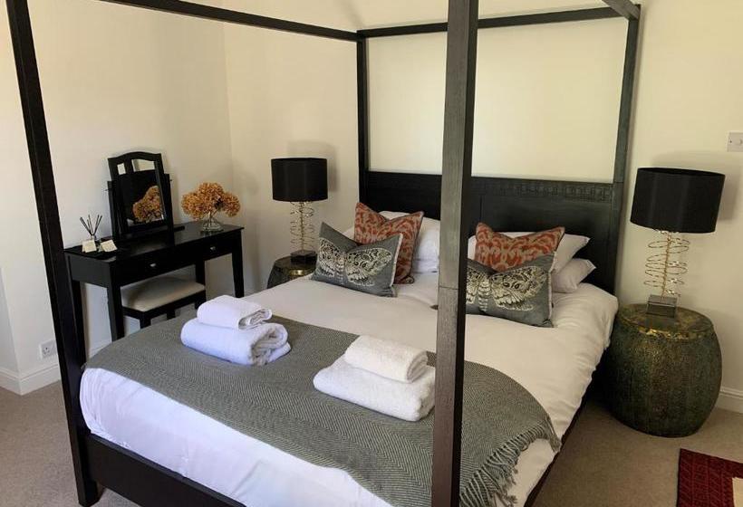 فندق Scarborough Hill Country Inn