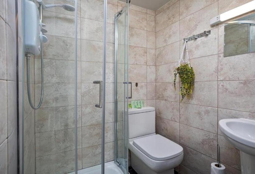 فندق Serenity Guest House