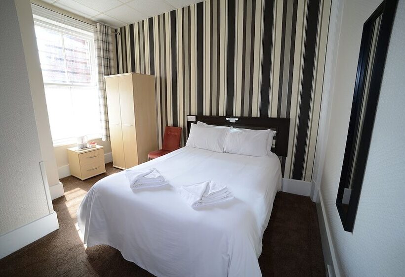 Fotos del hotel The Arncliffe Lodge  Near Blackpool Tower:  2