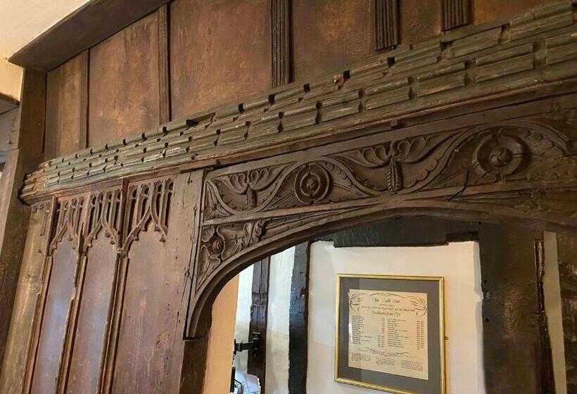 هتل The Bull Inn