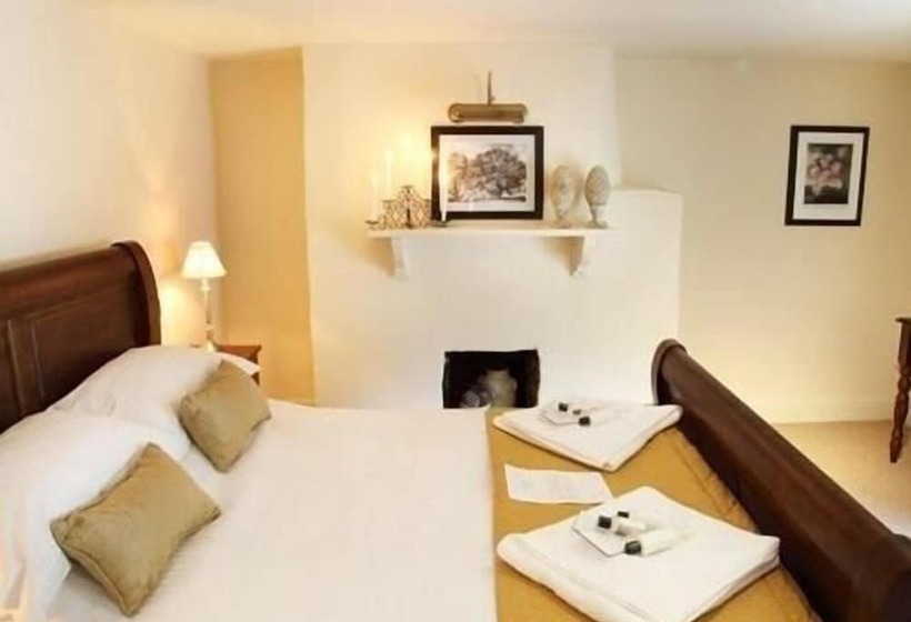هتل The George Inn
