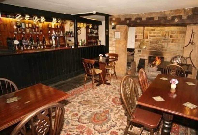 Отель The Manor Arms