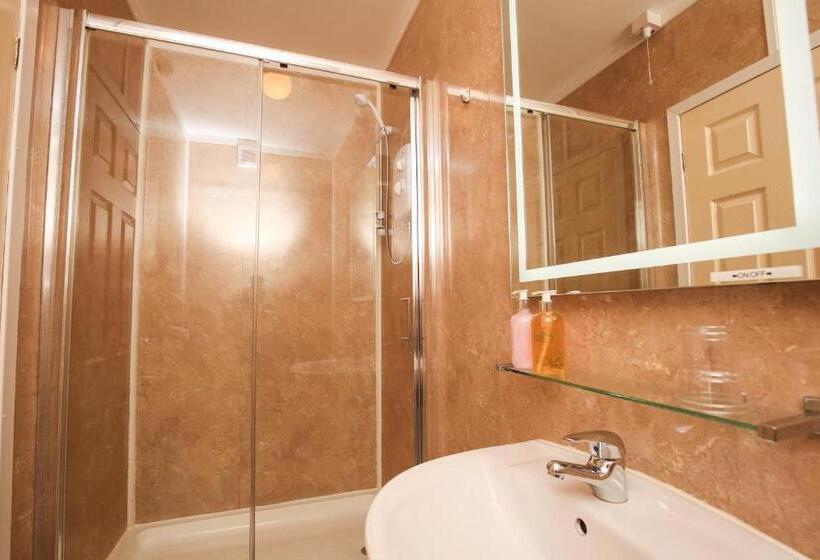 فندق The Seacliffe   Whitby
