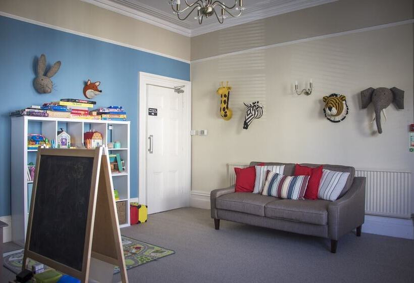 فندق The Sheldon B&b Free Private Parking
