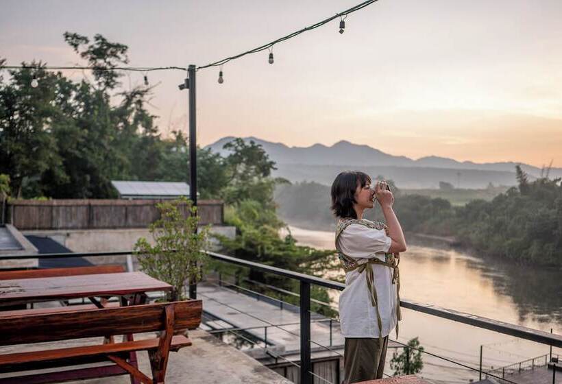 هتل The River Life Resort