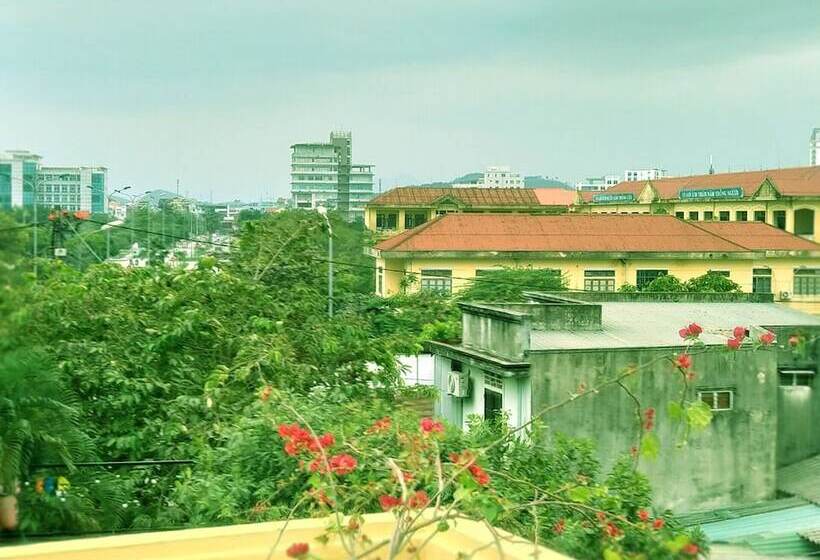 هاستل Q  Homestay Garden Villa