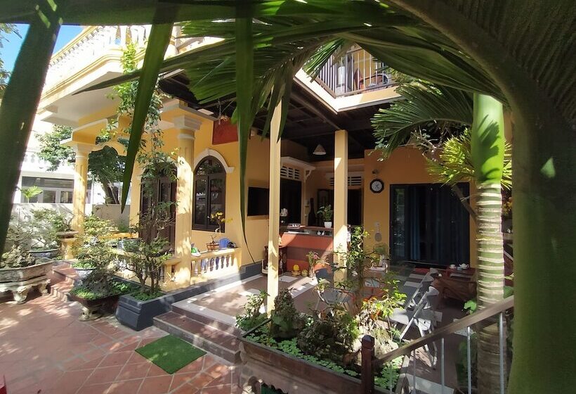 هاستل Q  Homestay Garden Villa