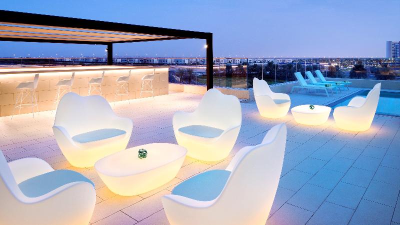 هتل Holiday Inn Dubai Al Maktoum Airport, An Ihg
