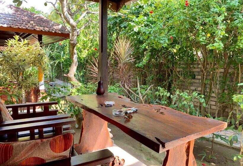 هتل Ketut Losmen Bungalows Lembongan
