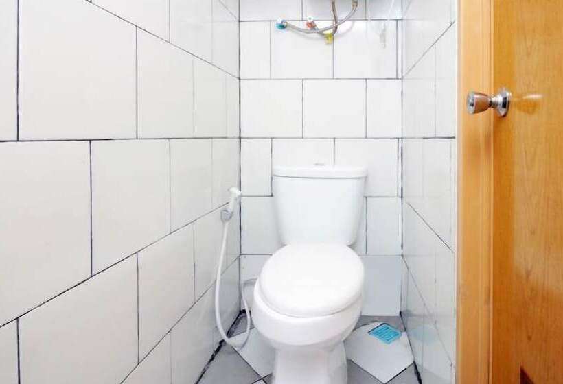 Hostel Kamar Keluarga Bandara Ii Syariah