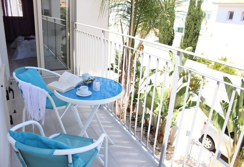 Avrora Villa Pv