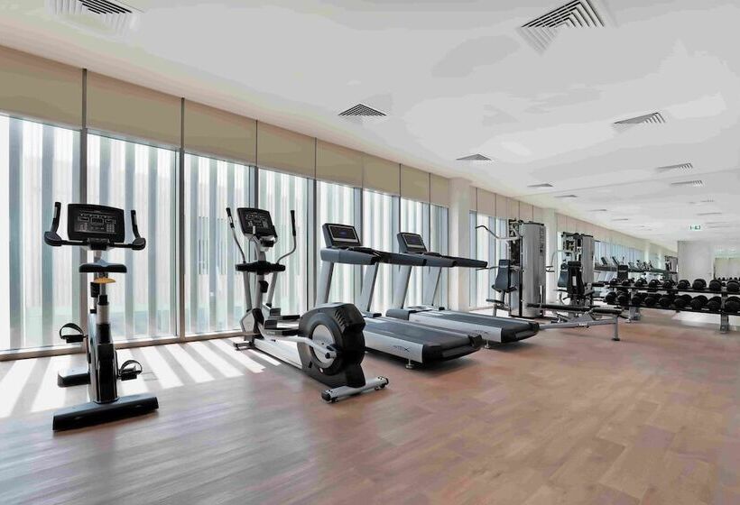 هتل Millennium Executive Apartments Mont Rose