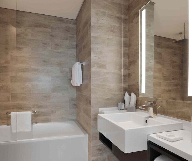 هتل Millennium Executive Apartments Mont Rose