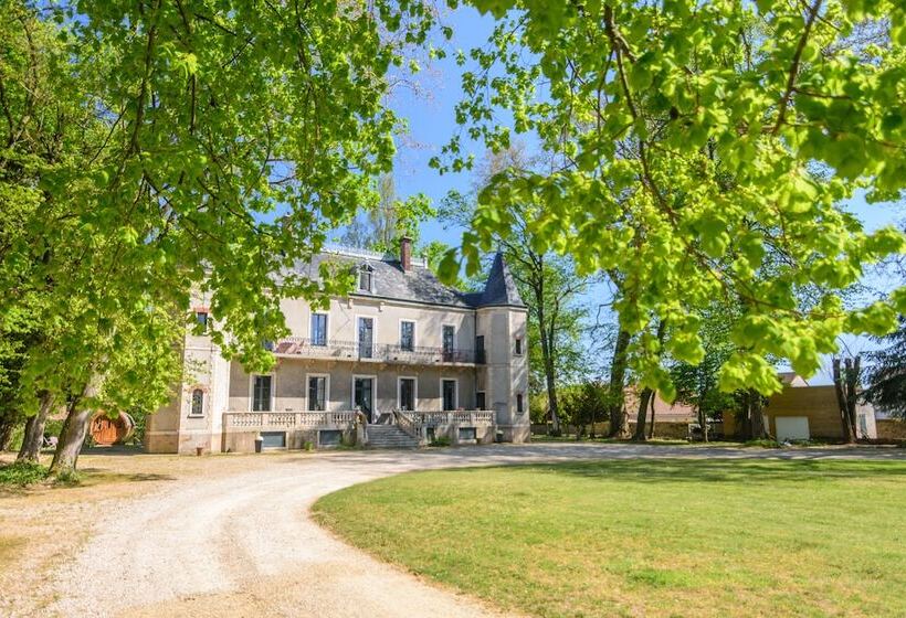 تختخواب و صبحانه Château De La Villeneuve