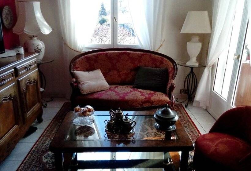 مبيت وإفطار Les Hortensias