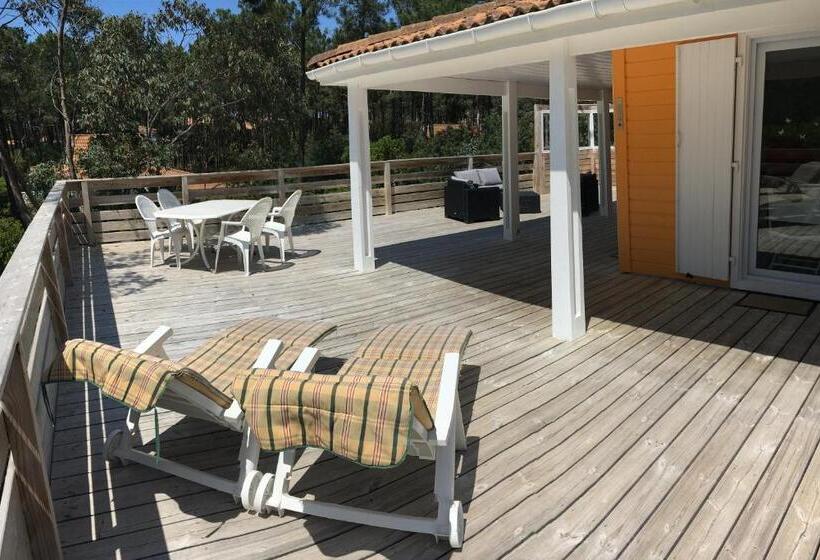 Chalet Orange Naturiste La Jenny