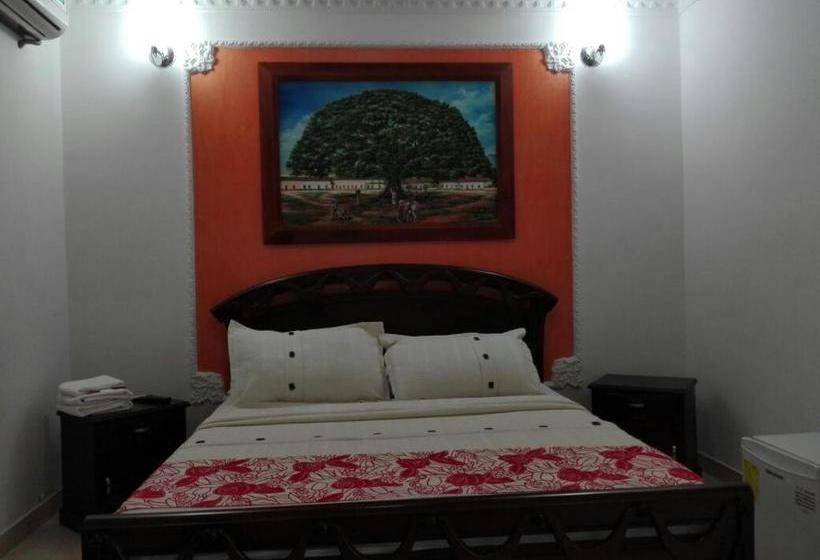 هتل Boutique Ceiba Real