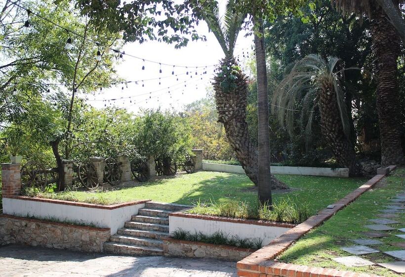 فندق Real De Piedra