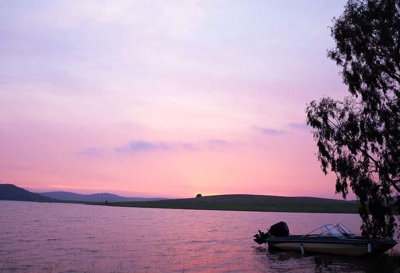 هتل Wakana Lake Glamping
