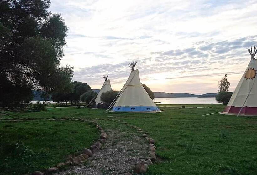 هتل Wakana Lake Glamping