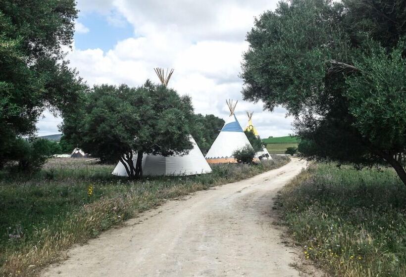 هتل Wakana Lake Glamping