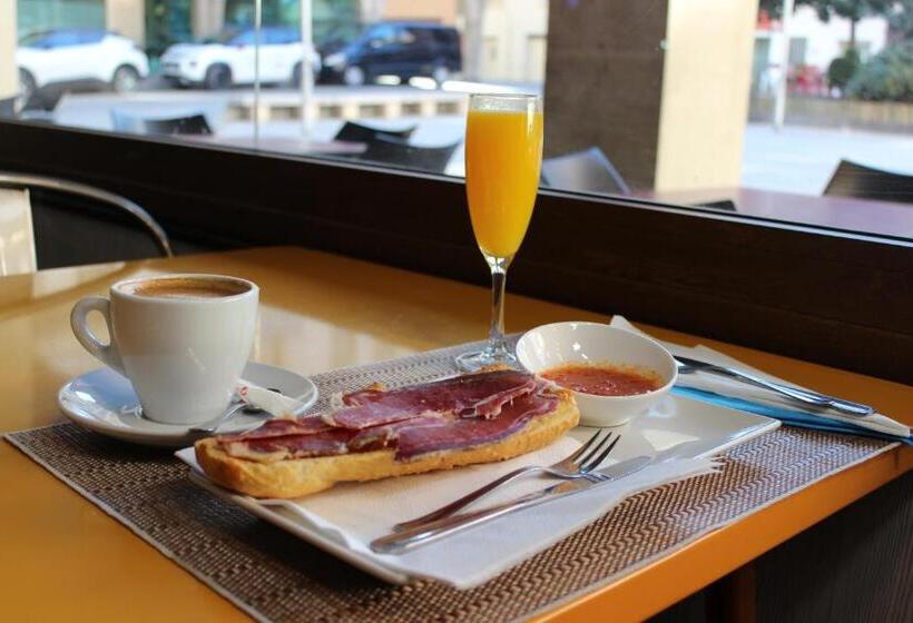 پانسیون Hostal San Isidro