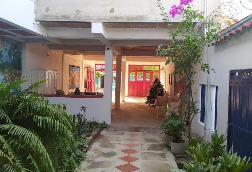پانسیون Milimar Hostal