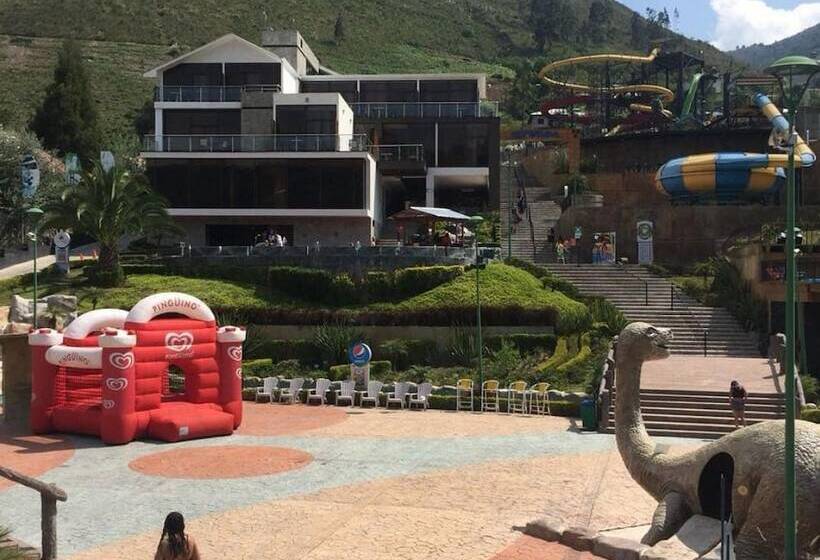 אתר נופש Parque Acuático Planeta Azul