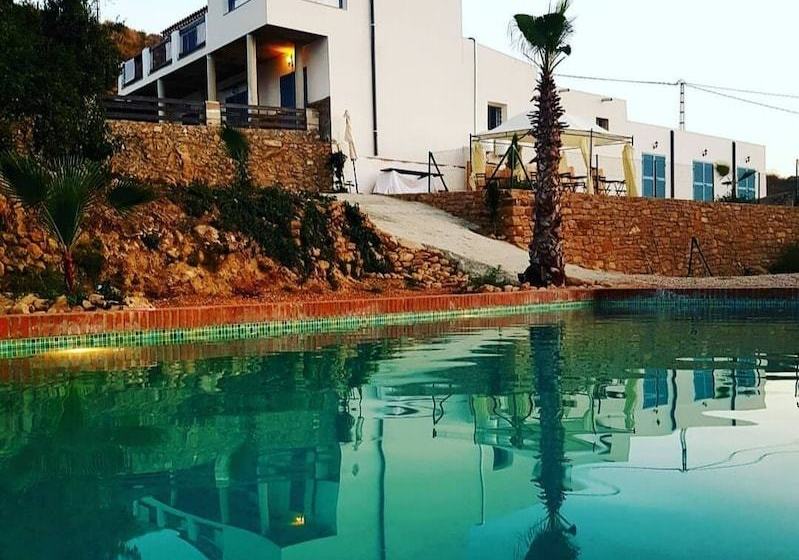 مبيت وإفطار La Nava Suites