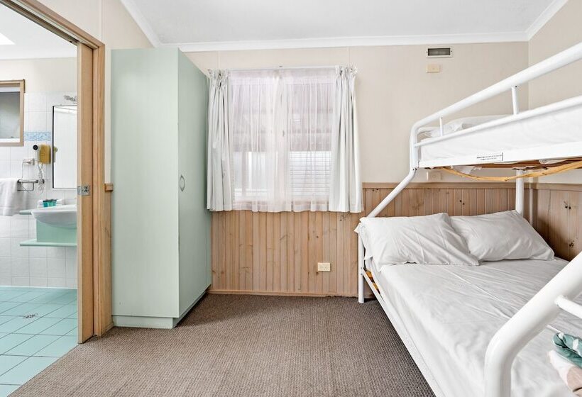 هتل Koala Shores Holiday Park