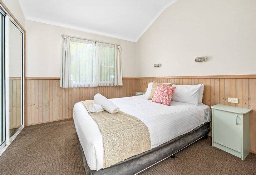 هتل Koala Shores Holiday Park