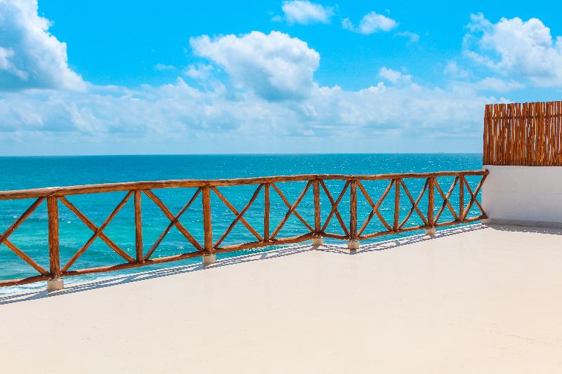 هتل The Mint Resort Isla Mujeres