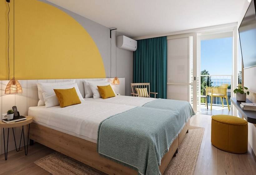 هتل Sunny Makarska By Valamar