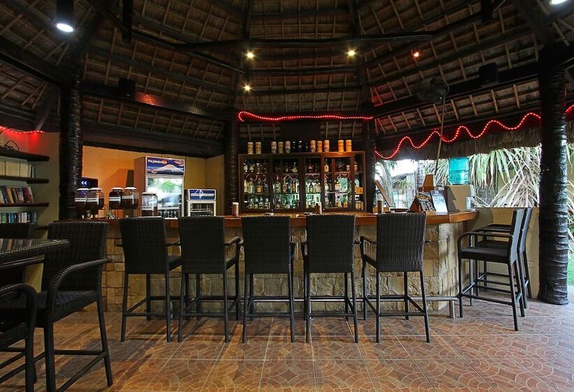 فندق Thalatta Resort
