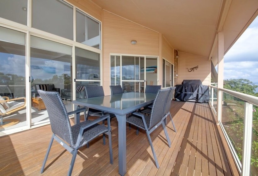 Moy At Nelson Bay, 2/30 Thurlow Avenue