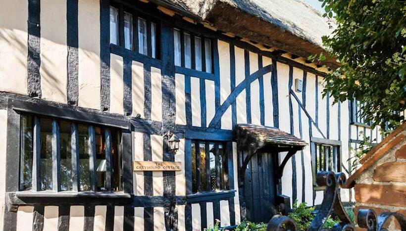 تختخواب و صبحانه Greyhound Cottage
