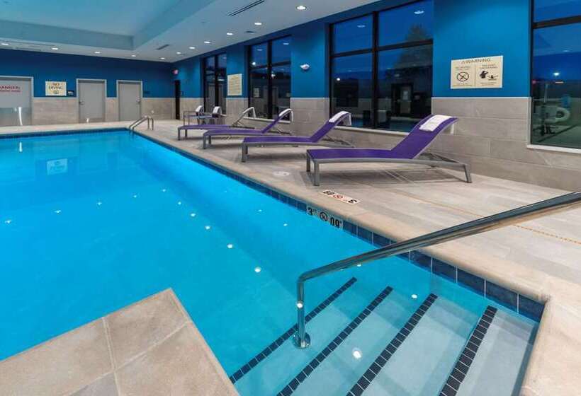 هتل Hampton Inn & Suites Conway