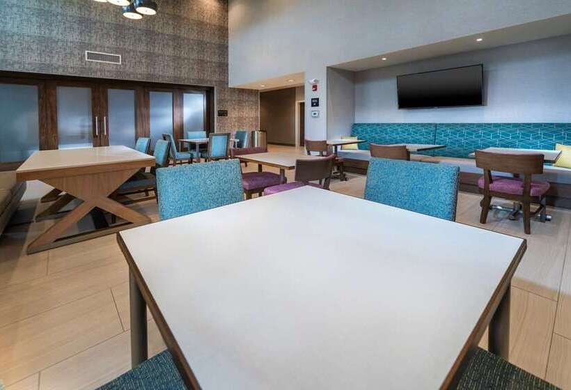 هتل Hampton Inn & Suites Conway