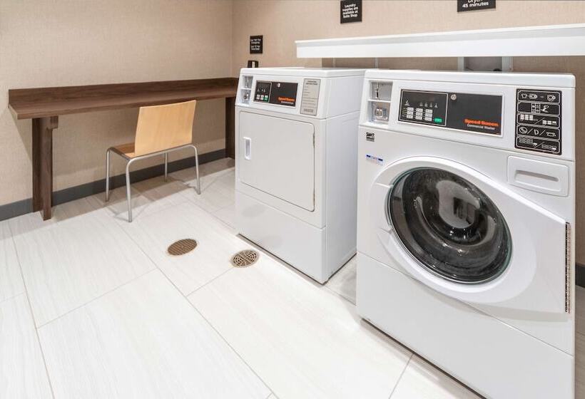 هتل Hampton Inn & Suites Conway