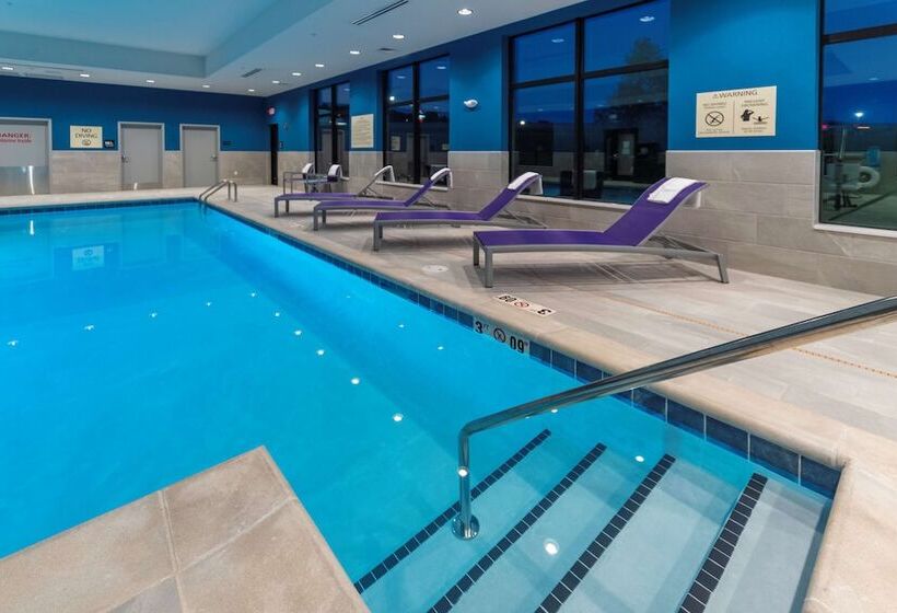 هتل Hampton Inn & Suites Conway