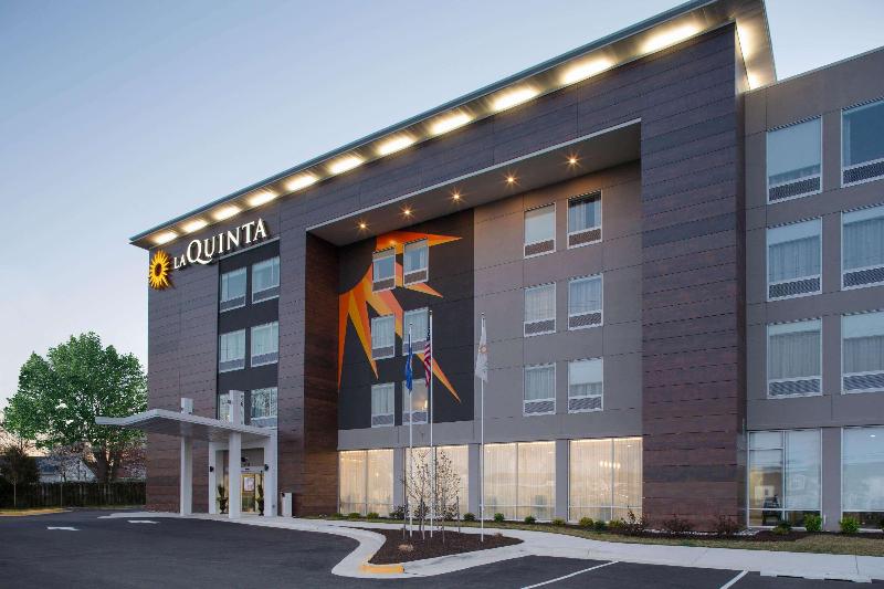 هتل La Quinta Inn & Suites By Wyndham Manassas, Va  Dulles Airport