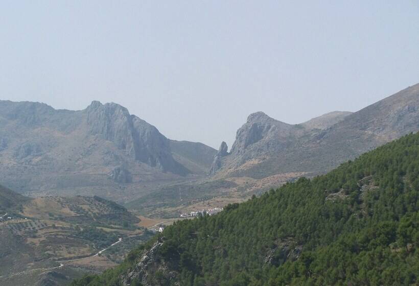 Lovely Cottage In Alcaucín Near Sierra Tejeda Natural Park