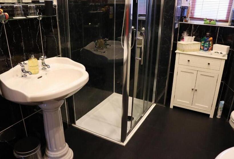 تختخواب و صبحانه Gowanlea Heights