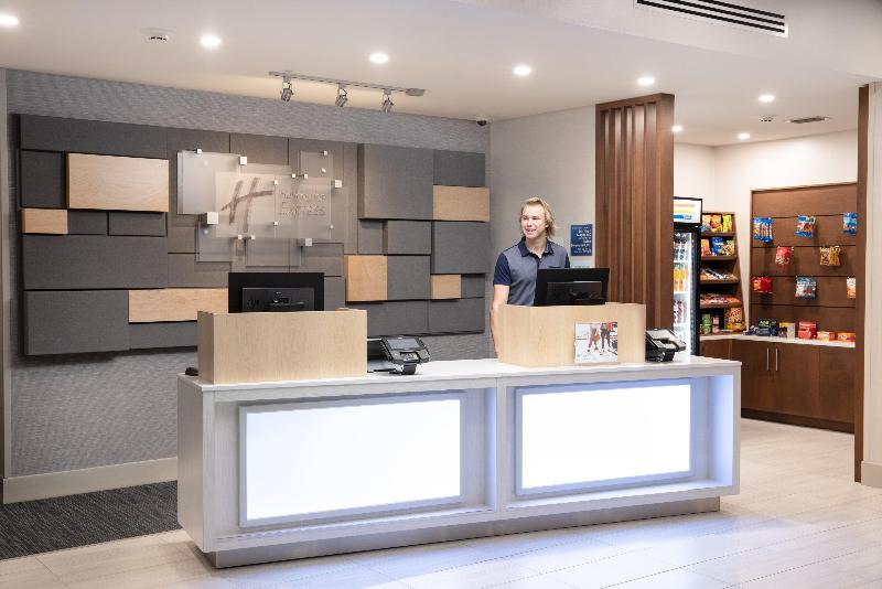 酒店 Holiday Inn Express & Suites Ft Myers Beach Sanibel Gateway, An Ihg