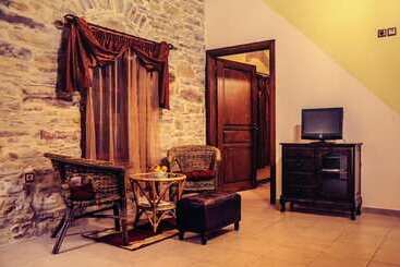 هتل Mouzaliko Guesthouse Mansion