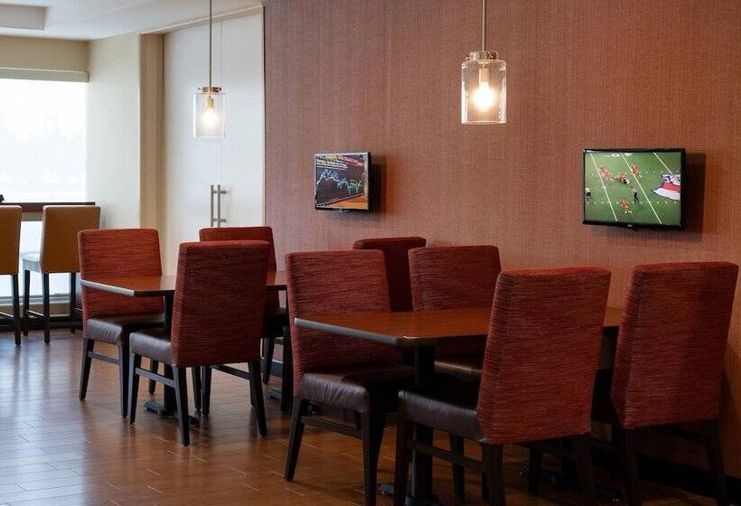 هتل Towneplace Suites Fresno Clovis