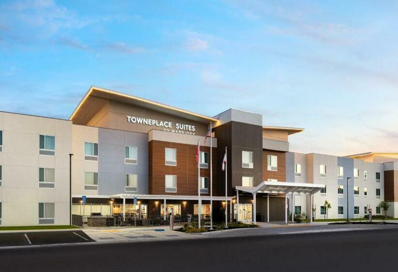 هتل Towneplace Suites Fresno Clovis