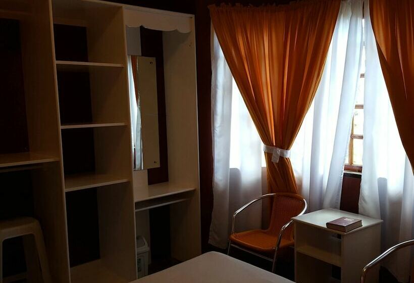 هتل Citadel Alona Inn