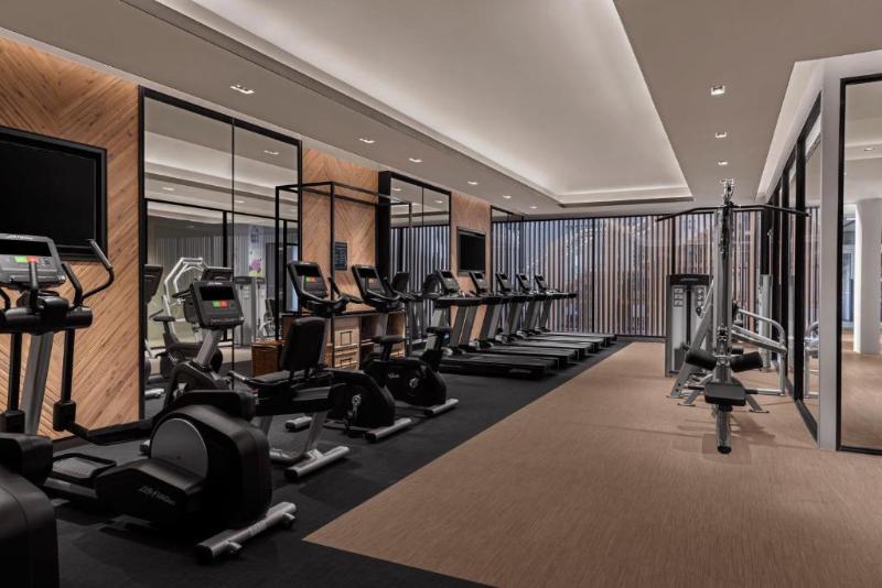 هتل Four Points By Sheraton Phuket Patong Beach Resort