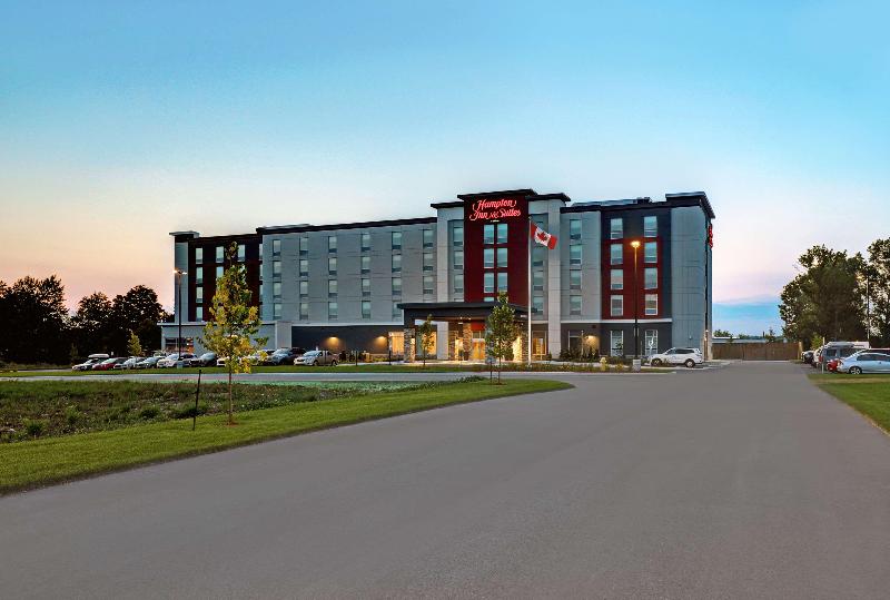 هتل Hampton Inn & Suites By Hilton Belleville